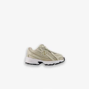 Sapatilhas New Balance 740