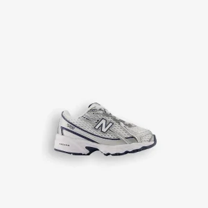 Sapatilhas New Balance 740
