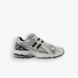 Sapatilhas New Balance 1906
